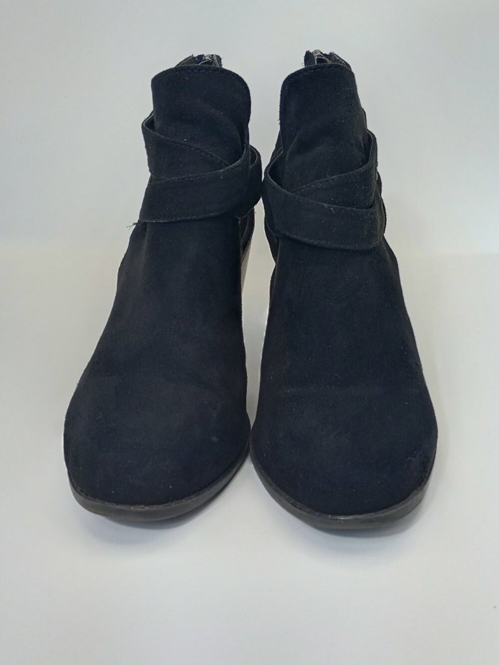 MIA Black Cutout Ankle Booties Block Heel Women's Size 9.5